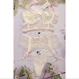 Bra, Garter Belt, & Panty by FL&L